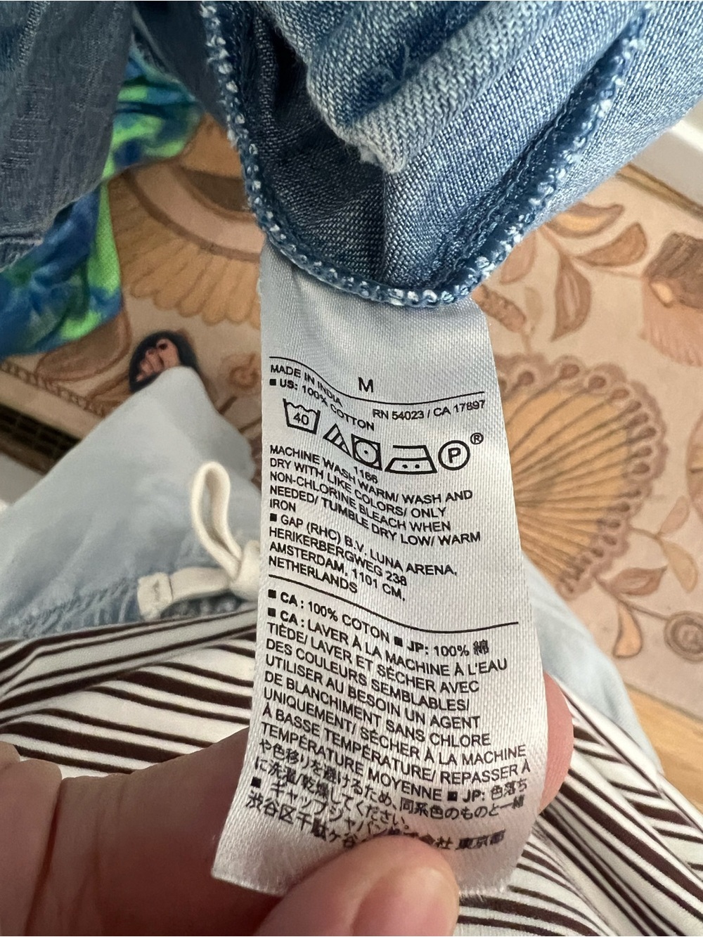 Banana Republic Washed Blue Denim Button-Up Shirt - Picture 5 of 5